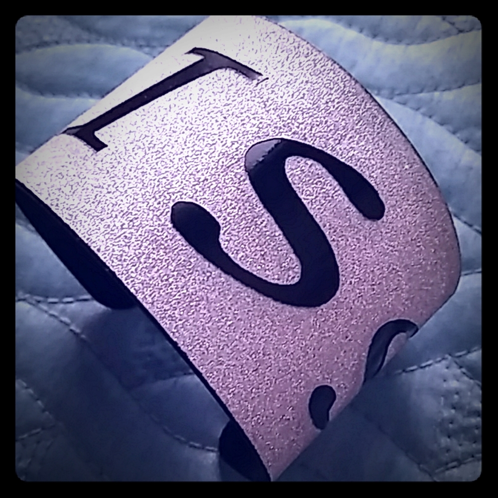 Kiss Cuff Bracelet